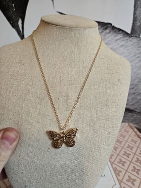 Parklane Gold Butterfly Pendant Necklace & Earrings Plus 2 Gold Braclets